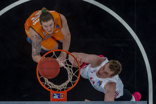 在当前竞争 在当前竞争