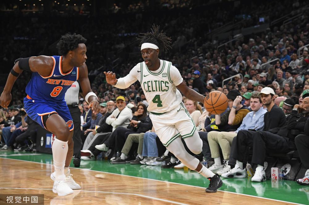 的球员在突 的球员在突